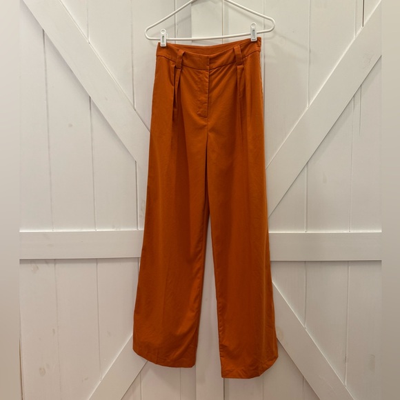 Commense Pleated Orange Wide-Leg Linen Pants - Picture 4 of 7
